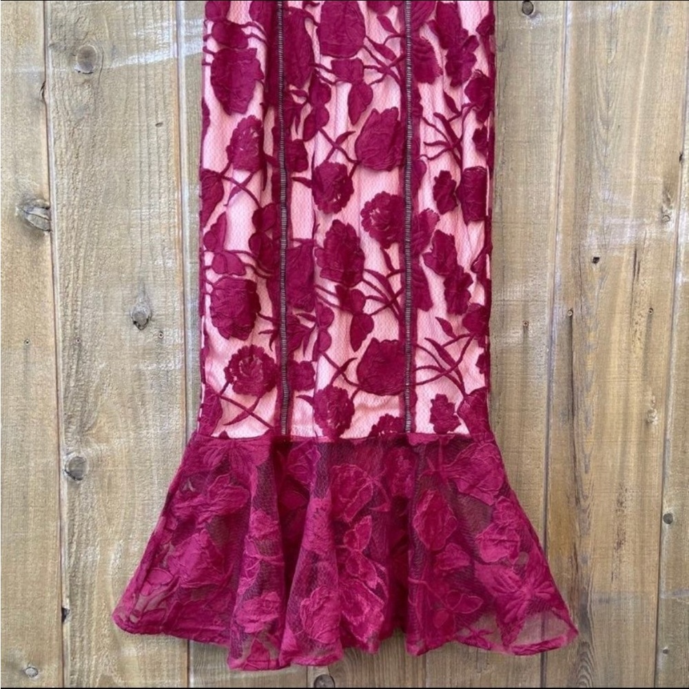 ๐ฟ Burgundy Floral Mesh Lace Trumpet Midi Dress ๐ฟ - Picture 10 of 12